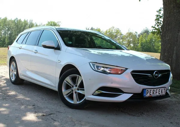 samochody osobowe Opel Insignia cena 60999 przebieg: 150000, rok produkcji 2017 z Bielawa